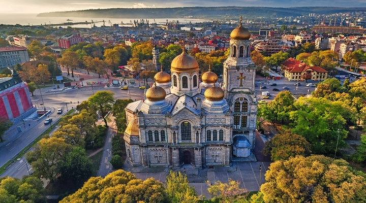 Mariä-Himmelfahrts-Kathedrale in Varna  - © ValentinValkov - stock.adobe.com