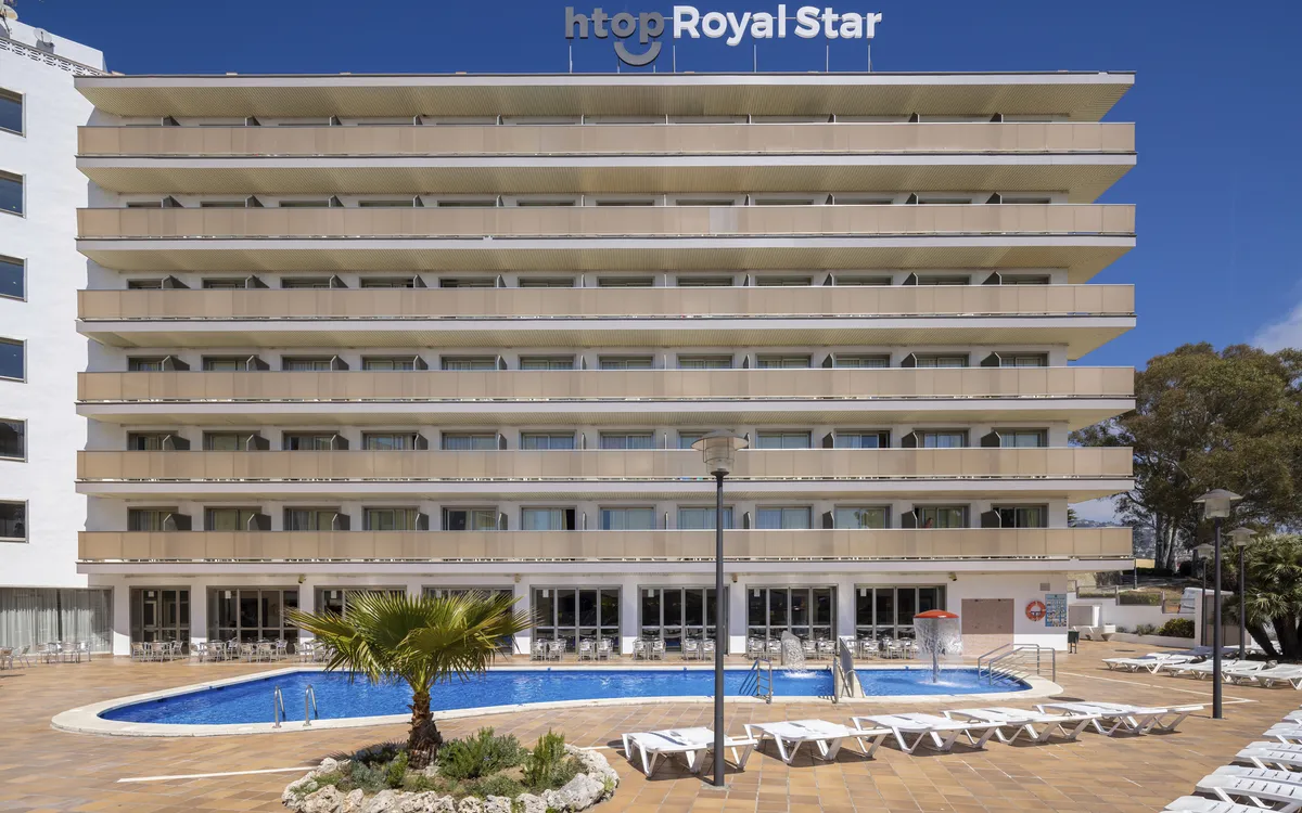 Das schöne Hotel Royal Star von außen